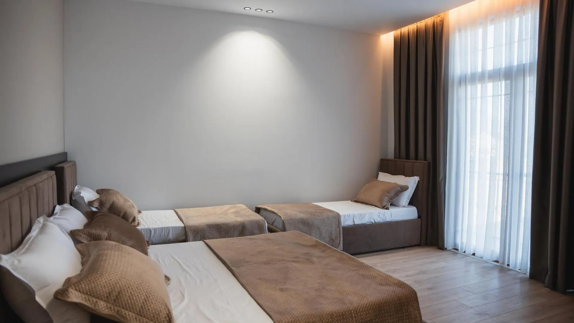 Hotel Eurostiven Papaj 4*,  Albania